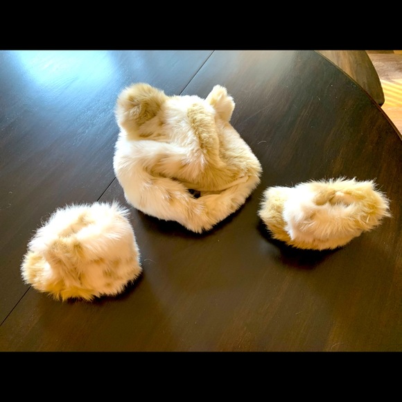 Faux fur hat and booties - Picture 1 of 3